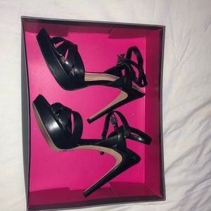 Vince camuto black heels